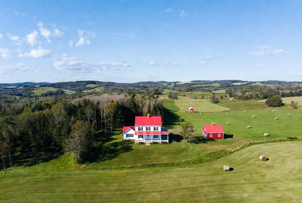 Century farmhouse on 12 acres near Sussex — photo 1